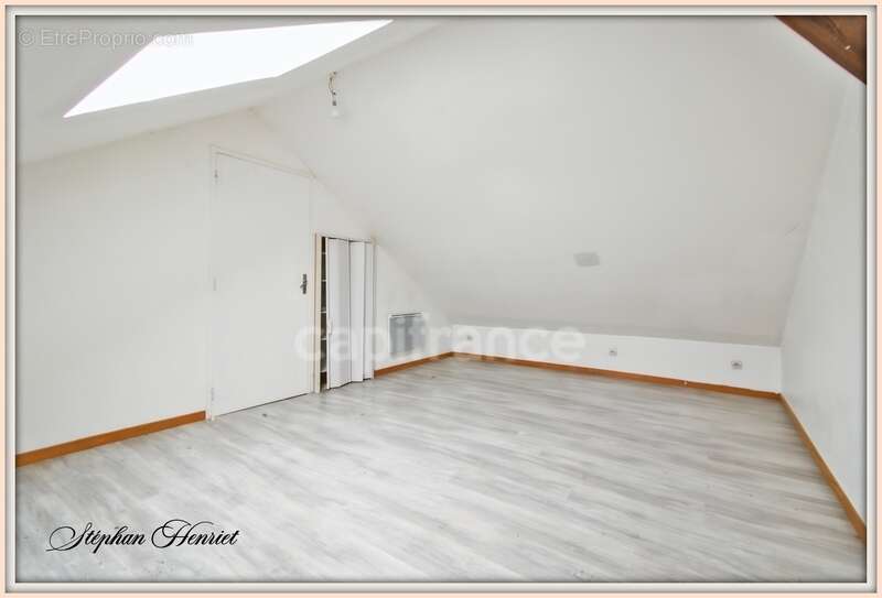 Appartement à VOUZIERS