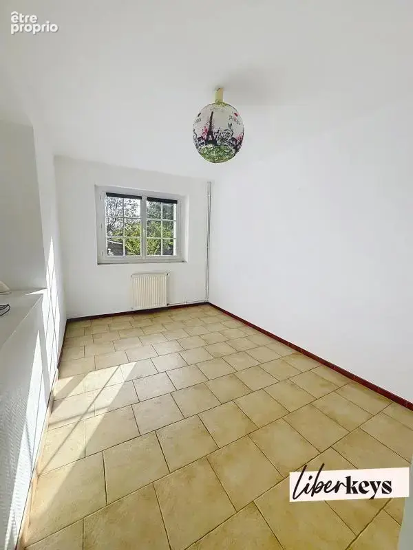 COUP DE CŒUR ATYPIQUE AU CŒUR DES VIGNES  Maison de 120 m², 4 chambres, source naturelle, grand garage avec atelier - photo 8
