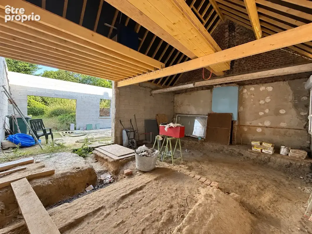 Bayonvillers - maison semi mitoyenne - travaux a finir - jardin - fort potentiel - photo 3