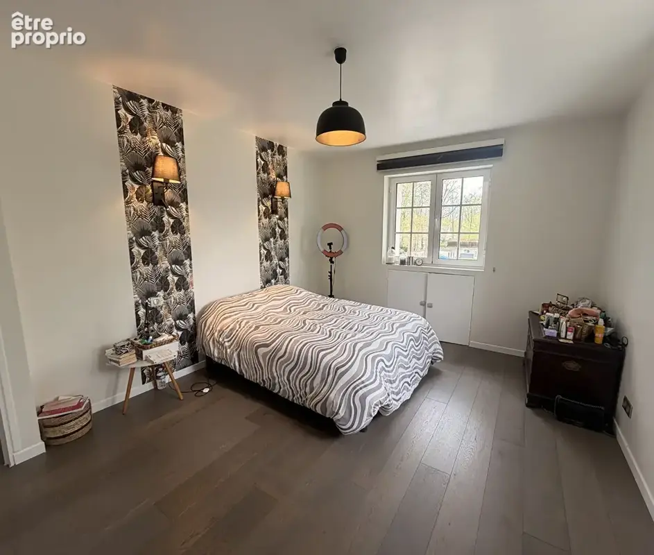 Maison de 220 m2 avec 6 pièces -2 dépendances et une piscine. - photo 12