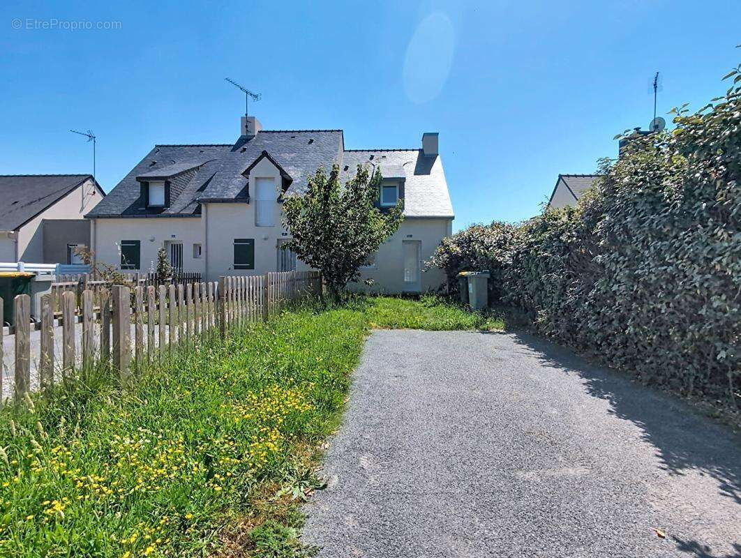 Maison à LA TURBALLE