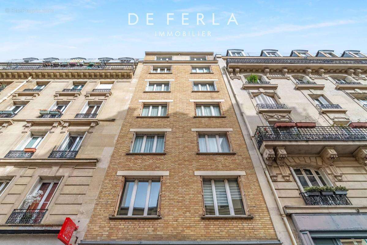 Appartement à PARIS-14E