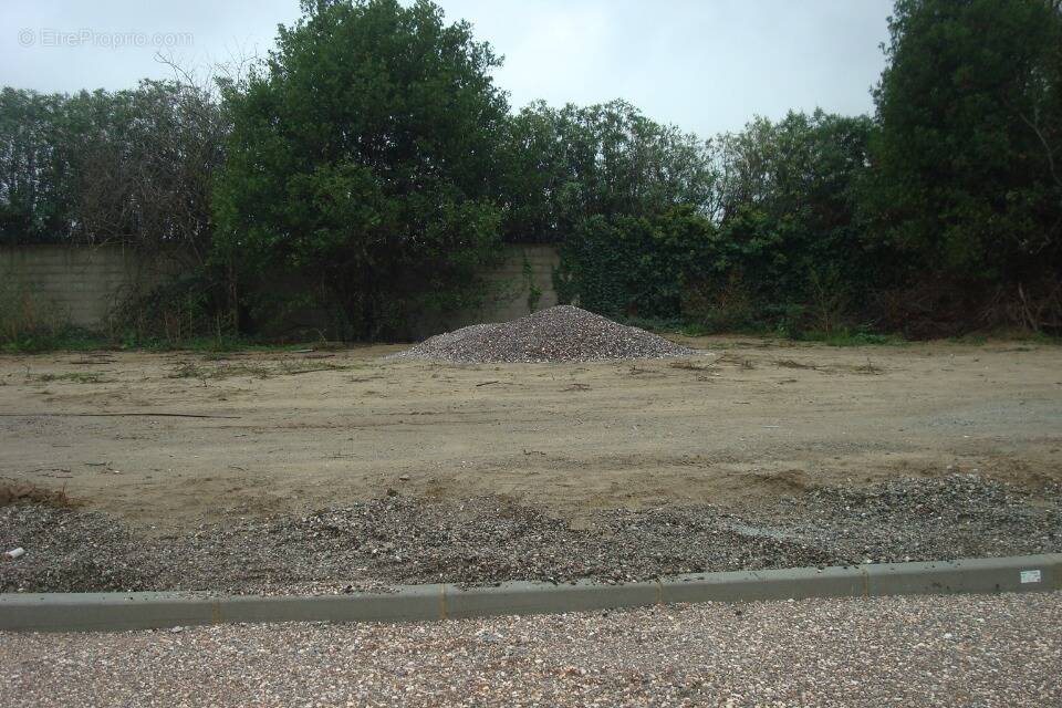 Terrain à ELNE
