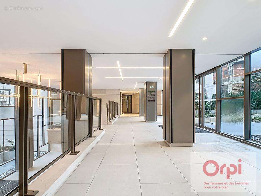 Appartement à ISSY-LES-MOULINEAUX