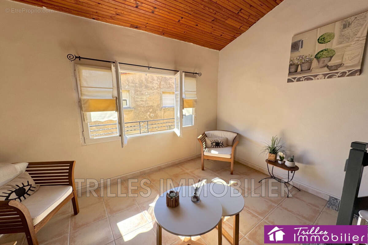 Maison à SAINT-LAURENT-DE-LA-SALANQUE