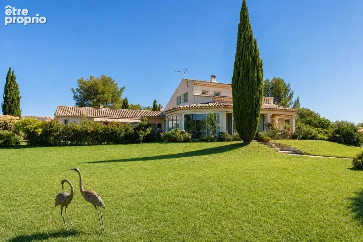Pourrières – propriété familiale avec deux habitations, piscine - photo 5