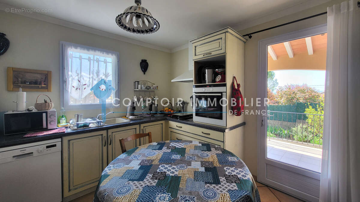 Maison à LA CALMETTE