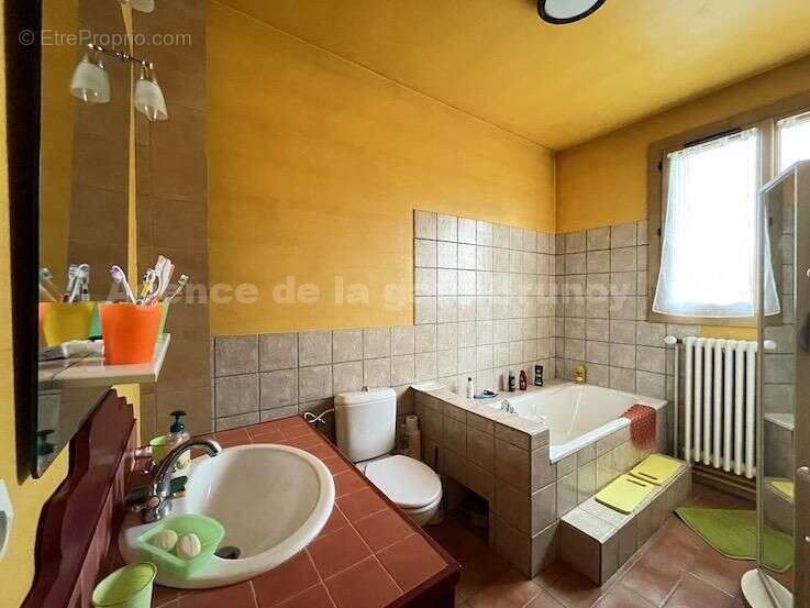 Salle de bains - Maison à BRUNOY