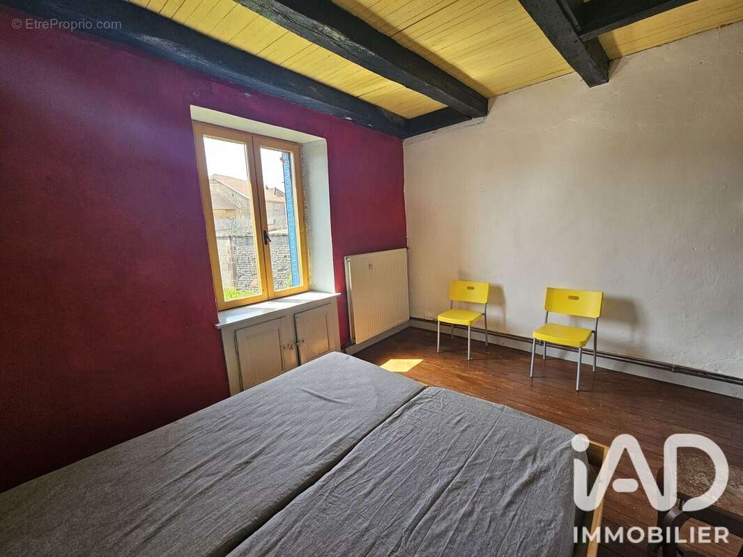 Maison 124 m² à Anchenoncourt-Et-Chazel  - photo 8