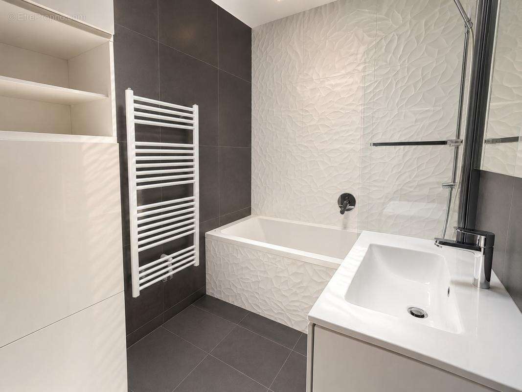 Appartement à PARIS-19E