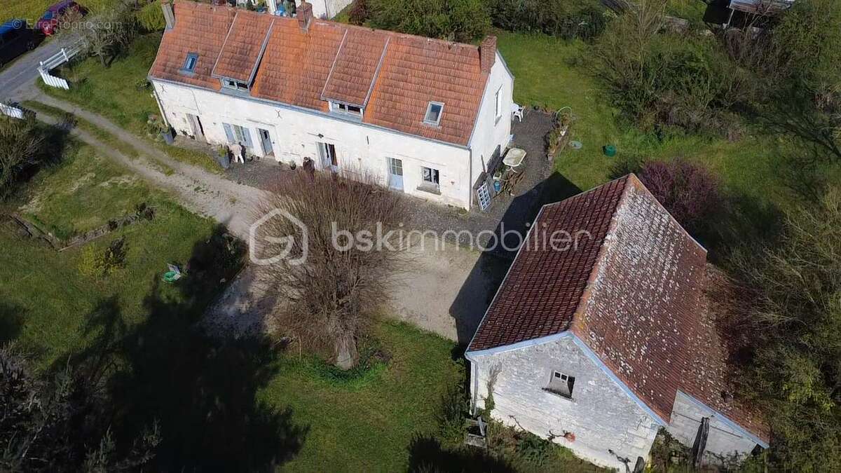 Maison à BENAIS