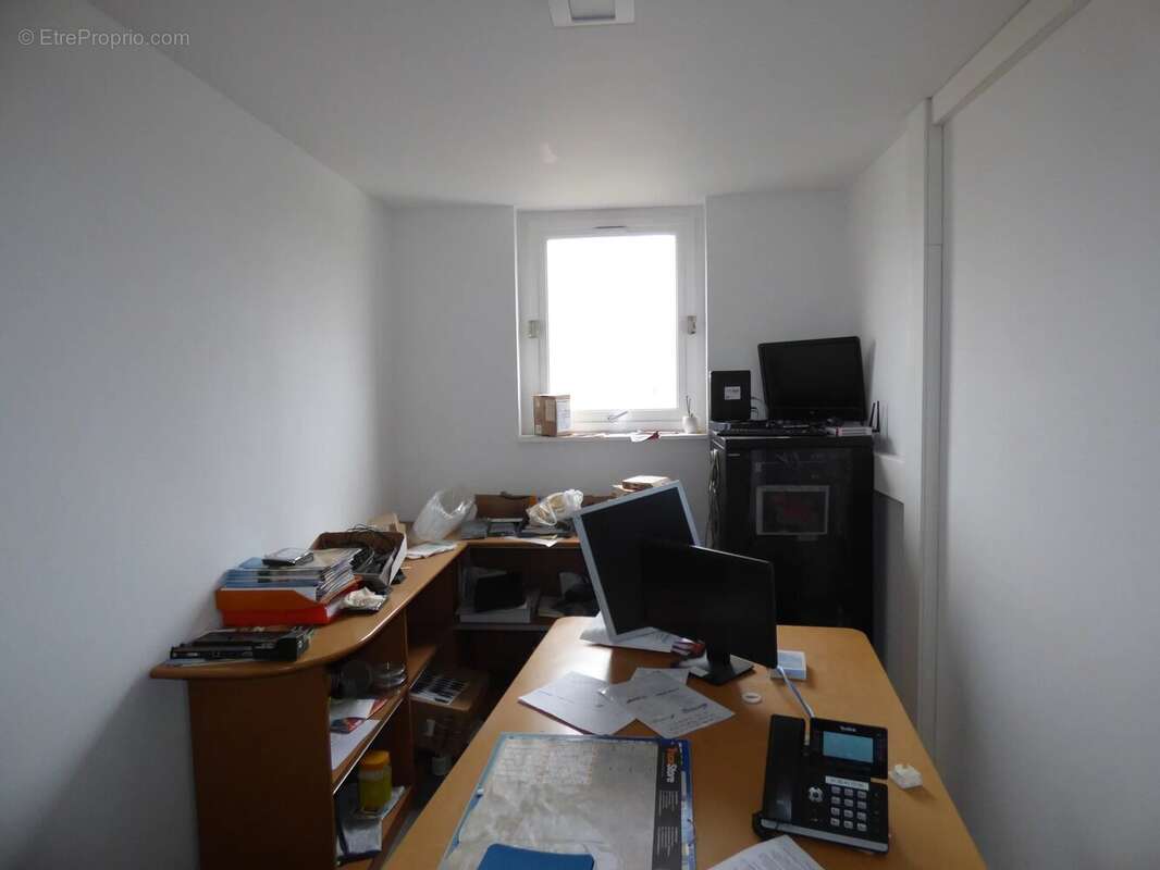 Commerce à COURCOURONNES