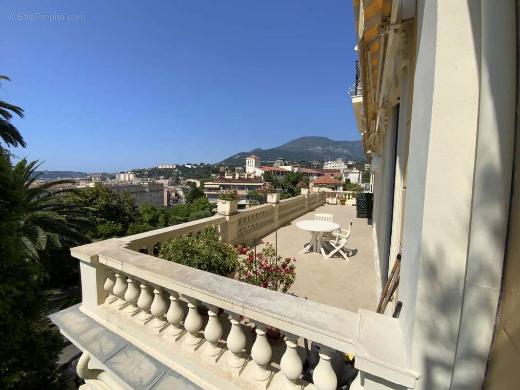Appartement à MENTON