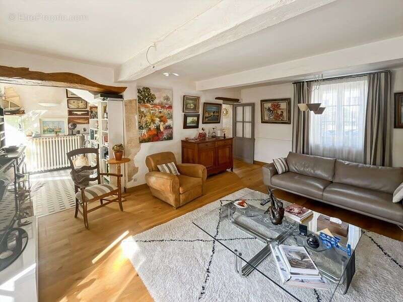 Maison à VALENCE-SUR-BAISE