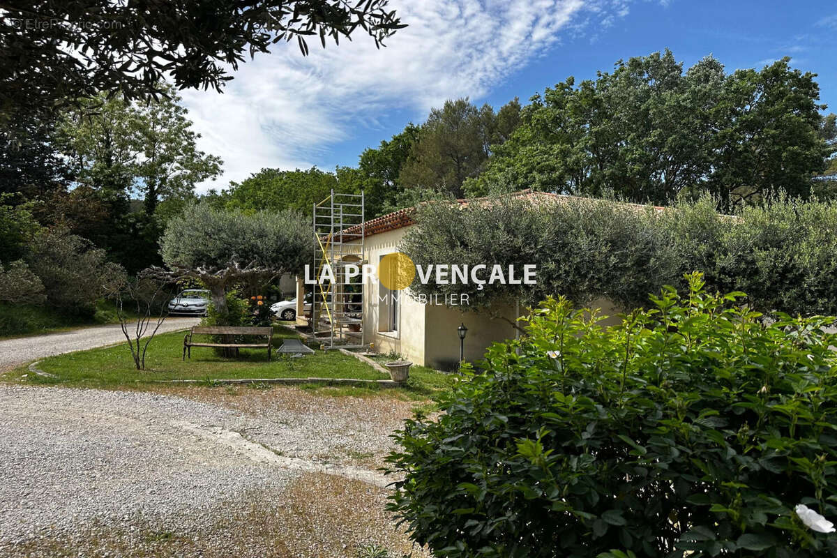 Maison à GREASQUE