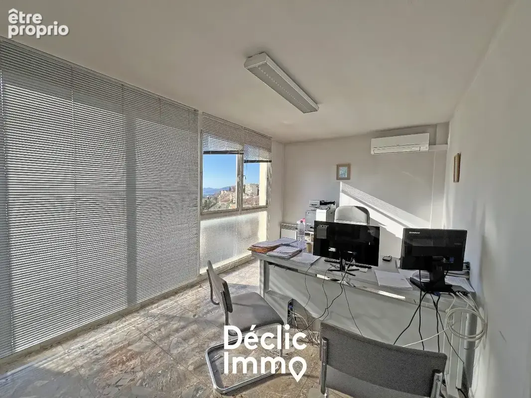 Plateau de bureaux avec parkings - centre-ville - grasse - photo 2