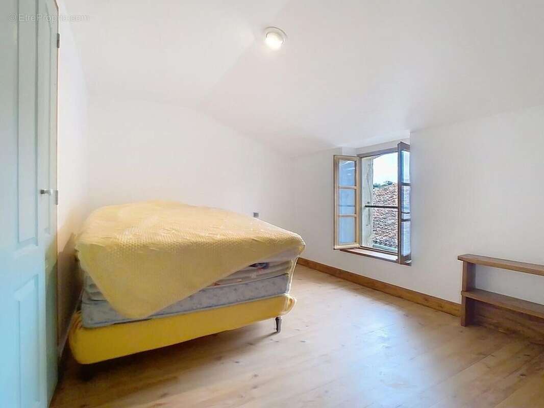 Maison 133 m² à Lavardens  - photo 5