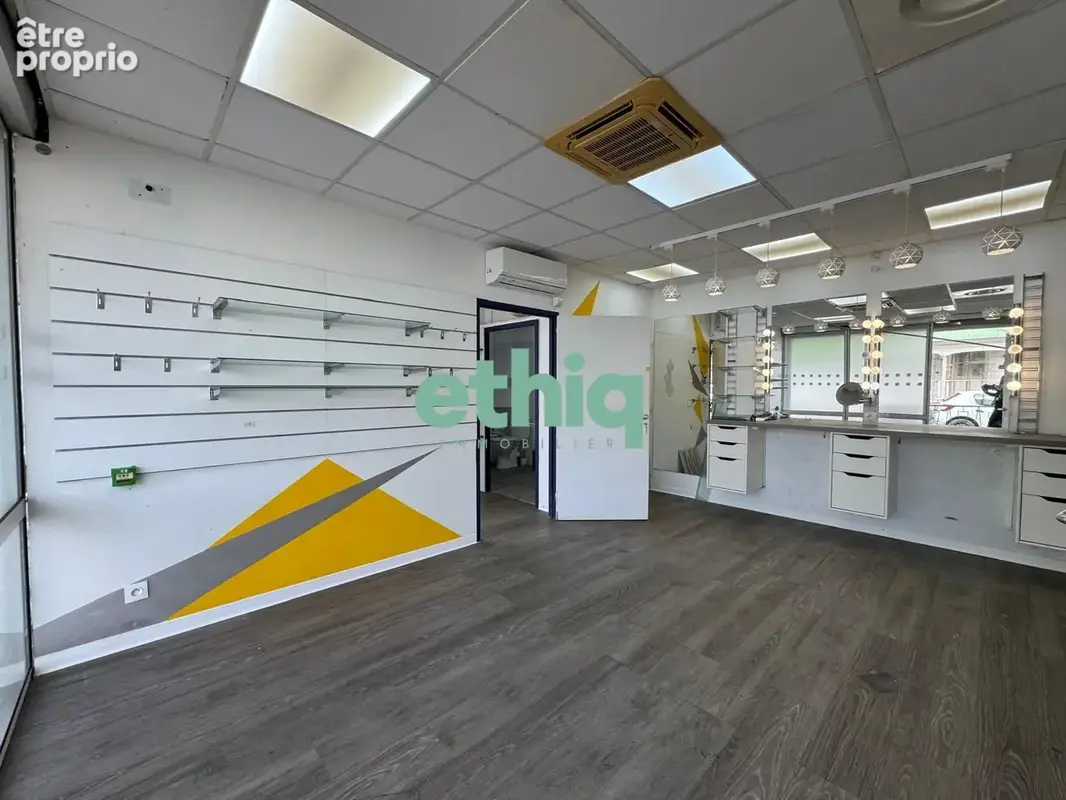Commerce 40 m² à vendre à Le Gosier (97190) - photo 5