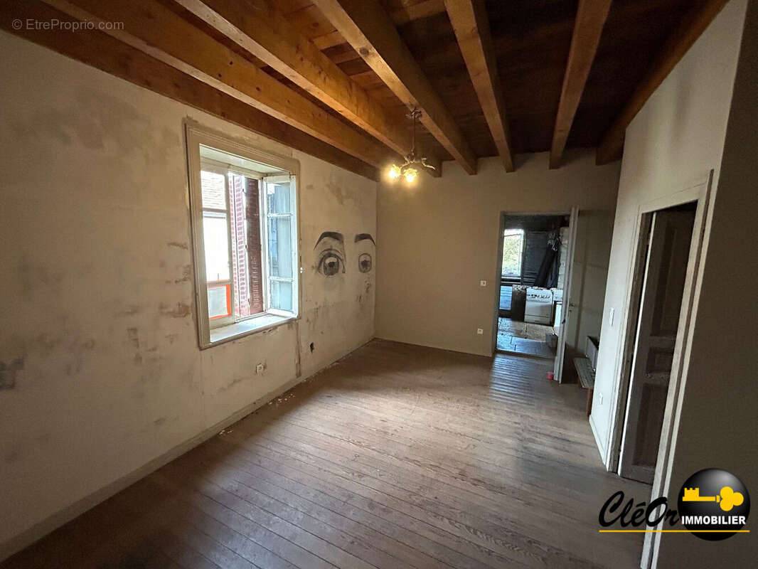 Maison à SAINT-MARCEL