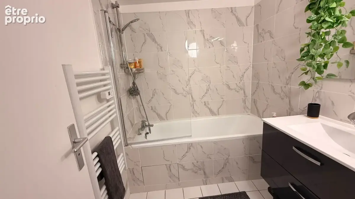 Saint-cloud - appartement familial renove - vue degagee tour eiffel - photo 8