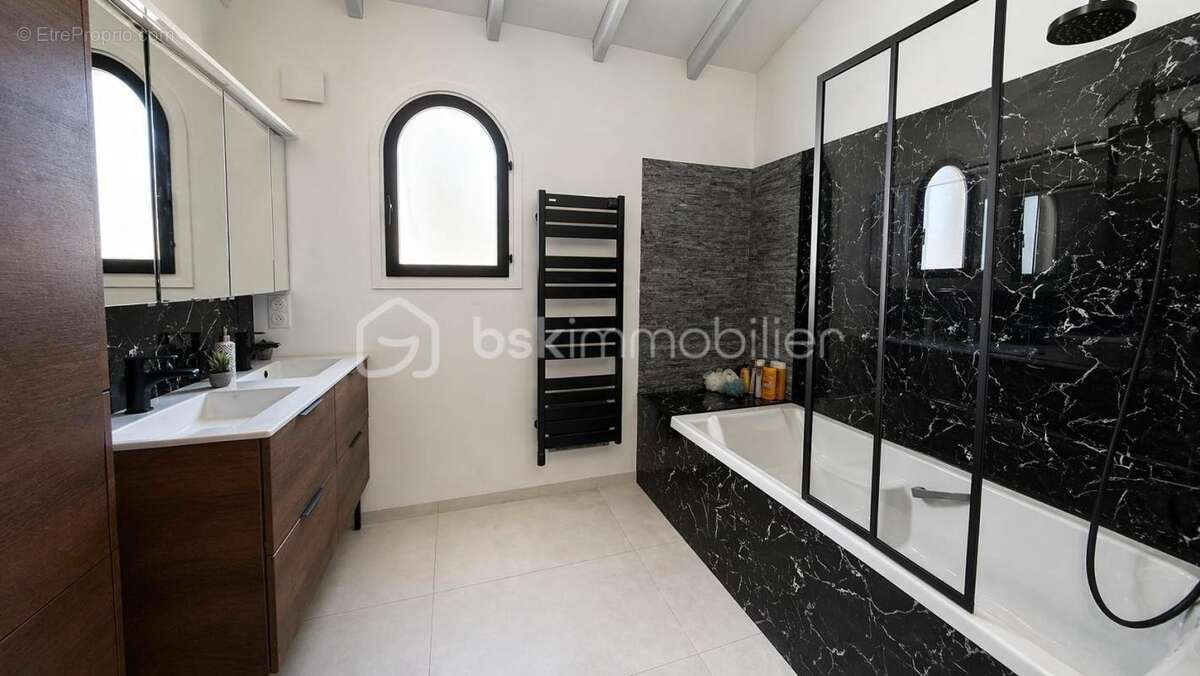 Roquefort-les-pins - superbe villa contemporaine au calme absol - photo 25