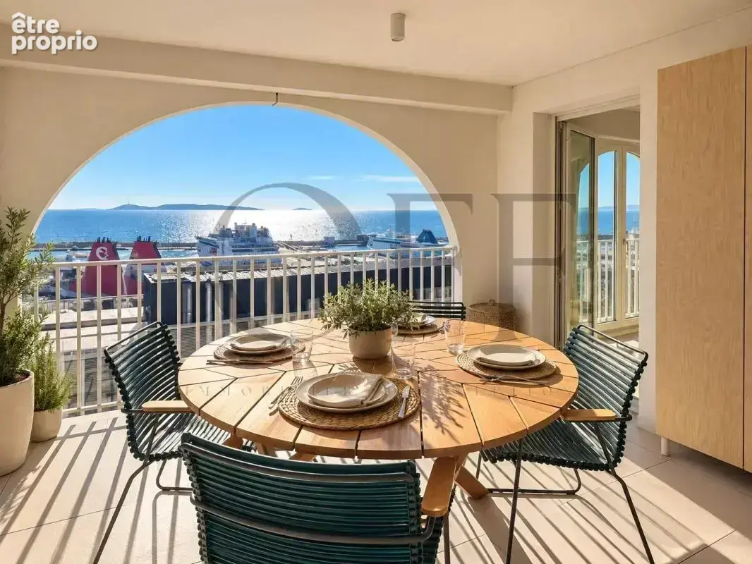 Appartement à MARSEILLE-2E
