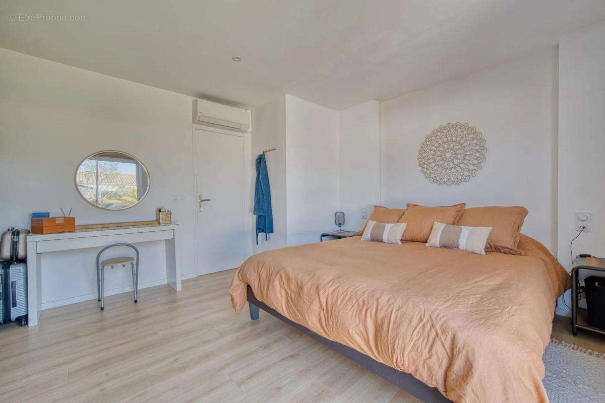 Maison moderne 95m² avec jardin et piscine à Saint-Agnant - photo 23