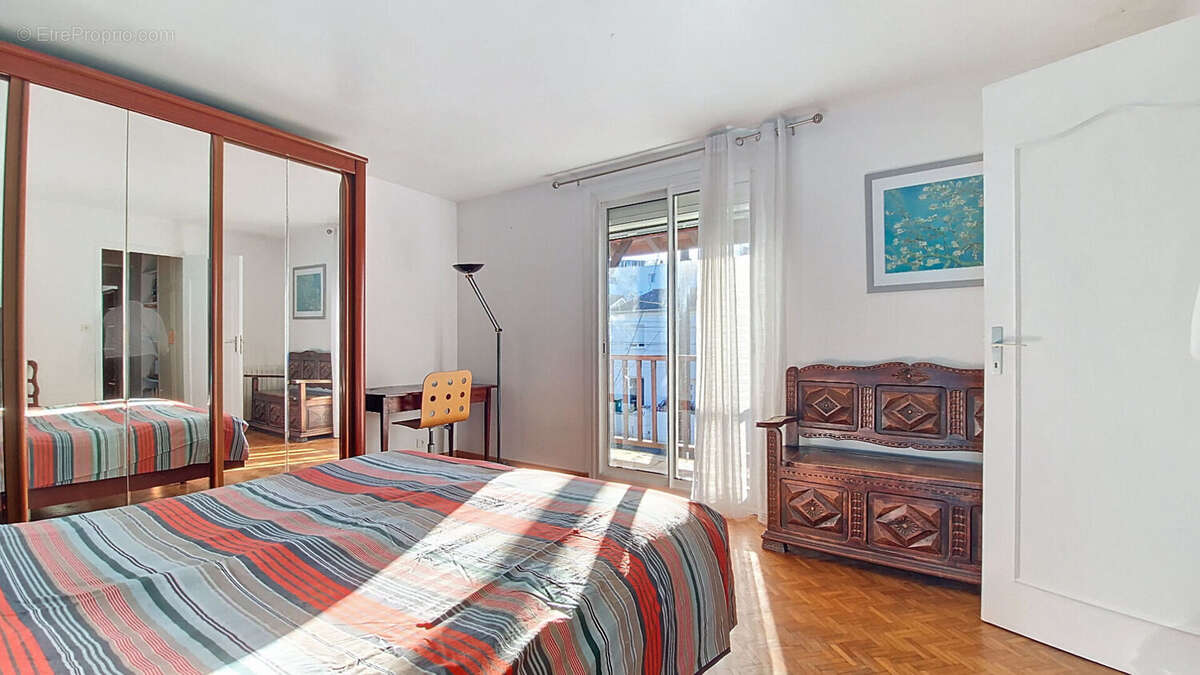 Maison à VILLENAVE-D'ORNON