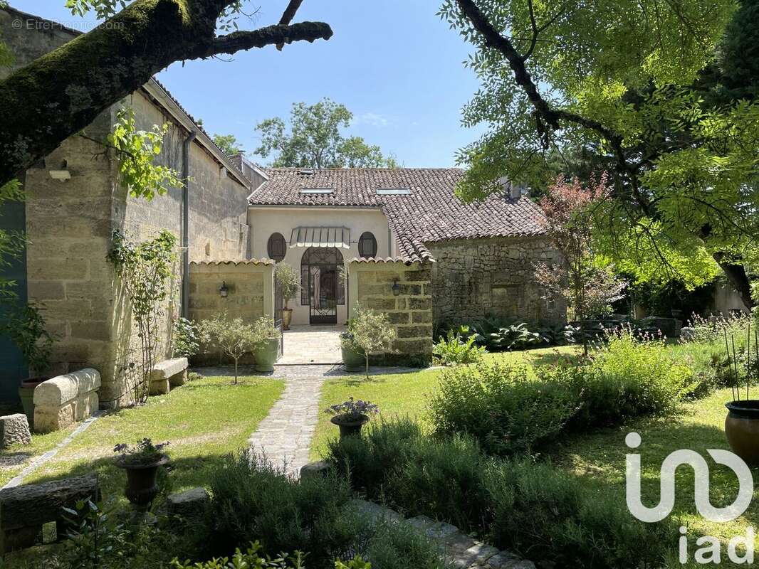 Photo 2 - Maison à LES ARTIGUES-DE-LUSSAC