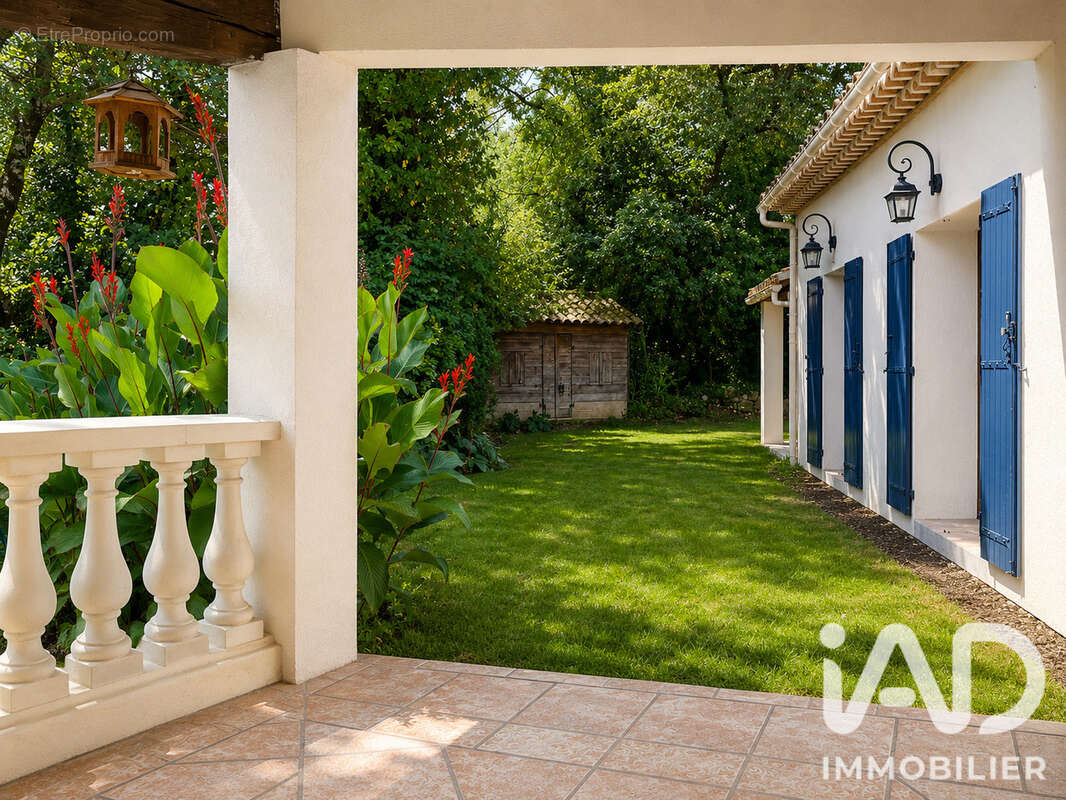 Photo 3 - Maison à LE BROC