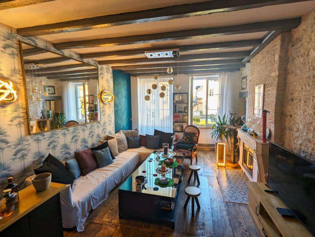 Maison à VERTEUIL-SUR-CHARENTE