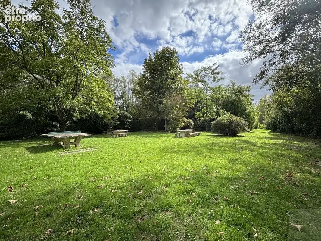 Terrain de loisirs de plus de 3 hectares à argœuves - photo 2