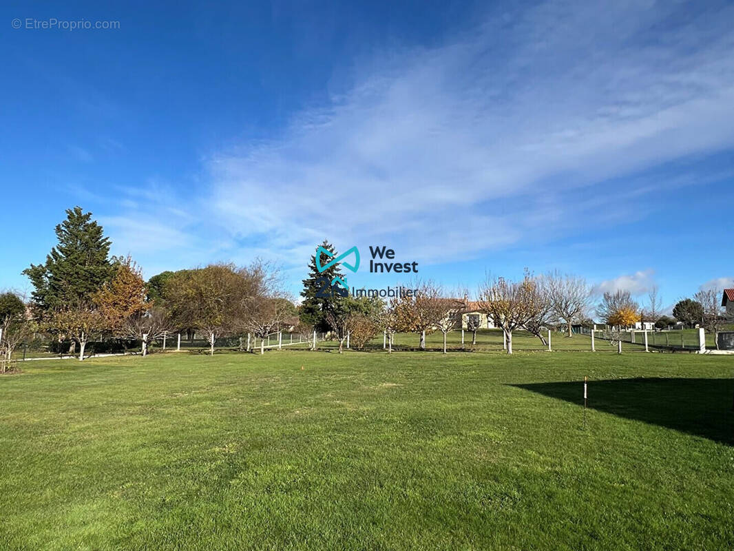 Terrain à SAINT-JEAN