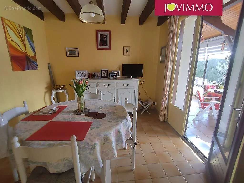 Maison à FONTAINE-LE-COMTE