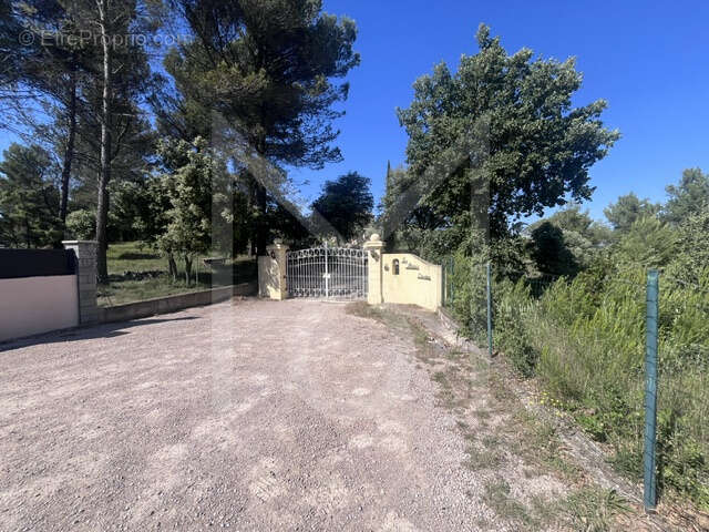 Maison à PEYROLLES-EN-PROVENCE
