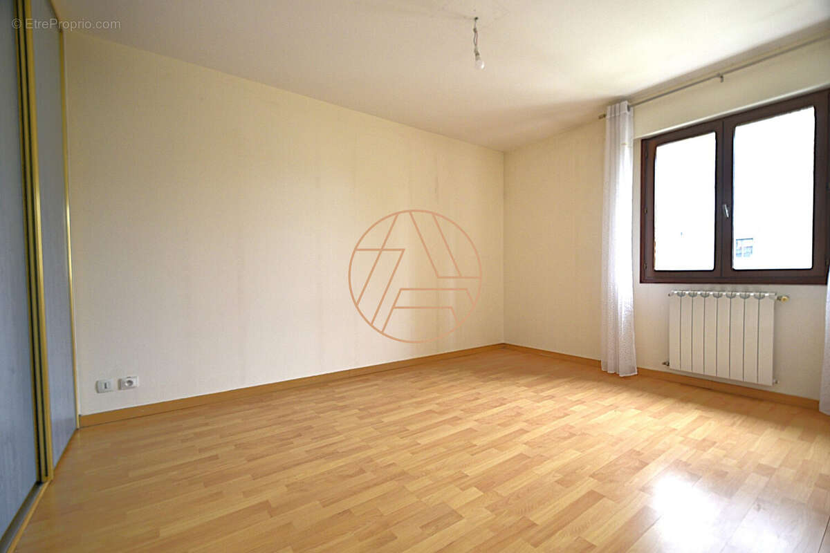 Maison à ORMESSON-SUR-MARNE