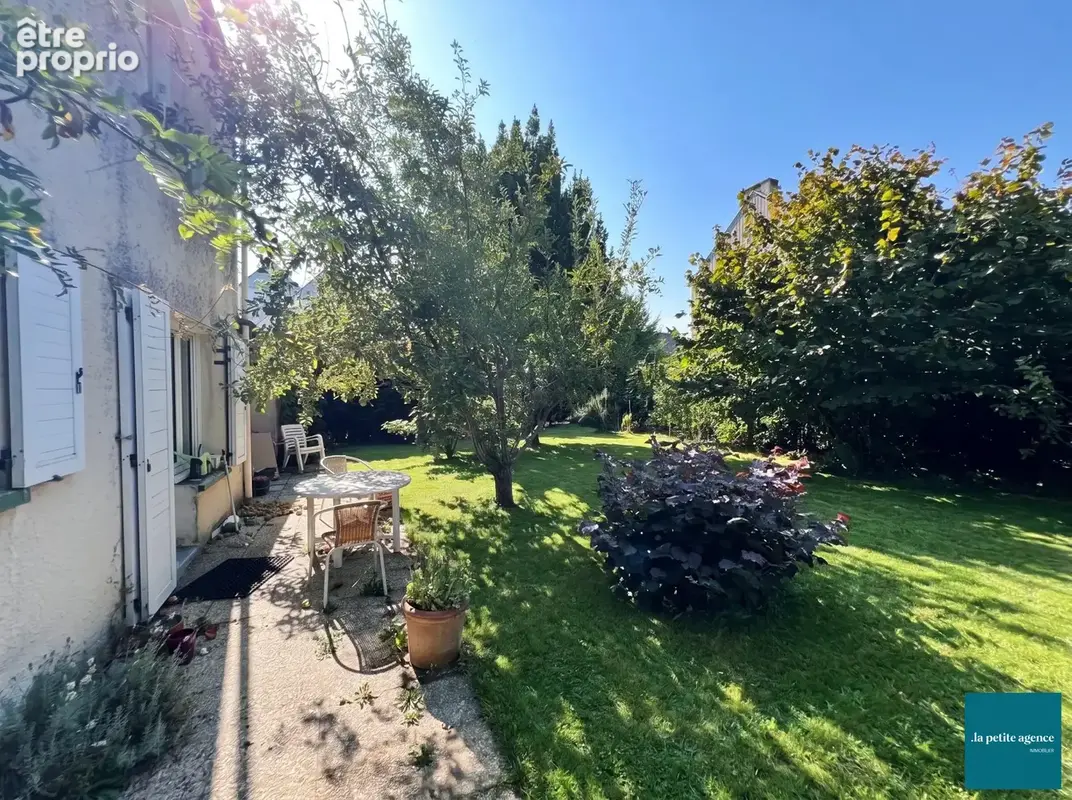 Maison 85 m² à Saint-Germain-La-Blanche-Herbe  - photo 1