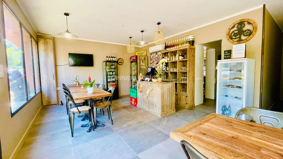 Commerce à VILLECROZE