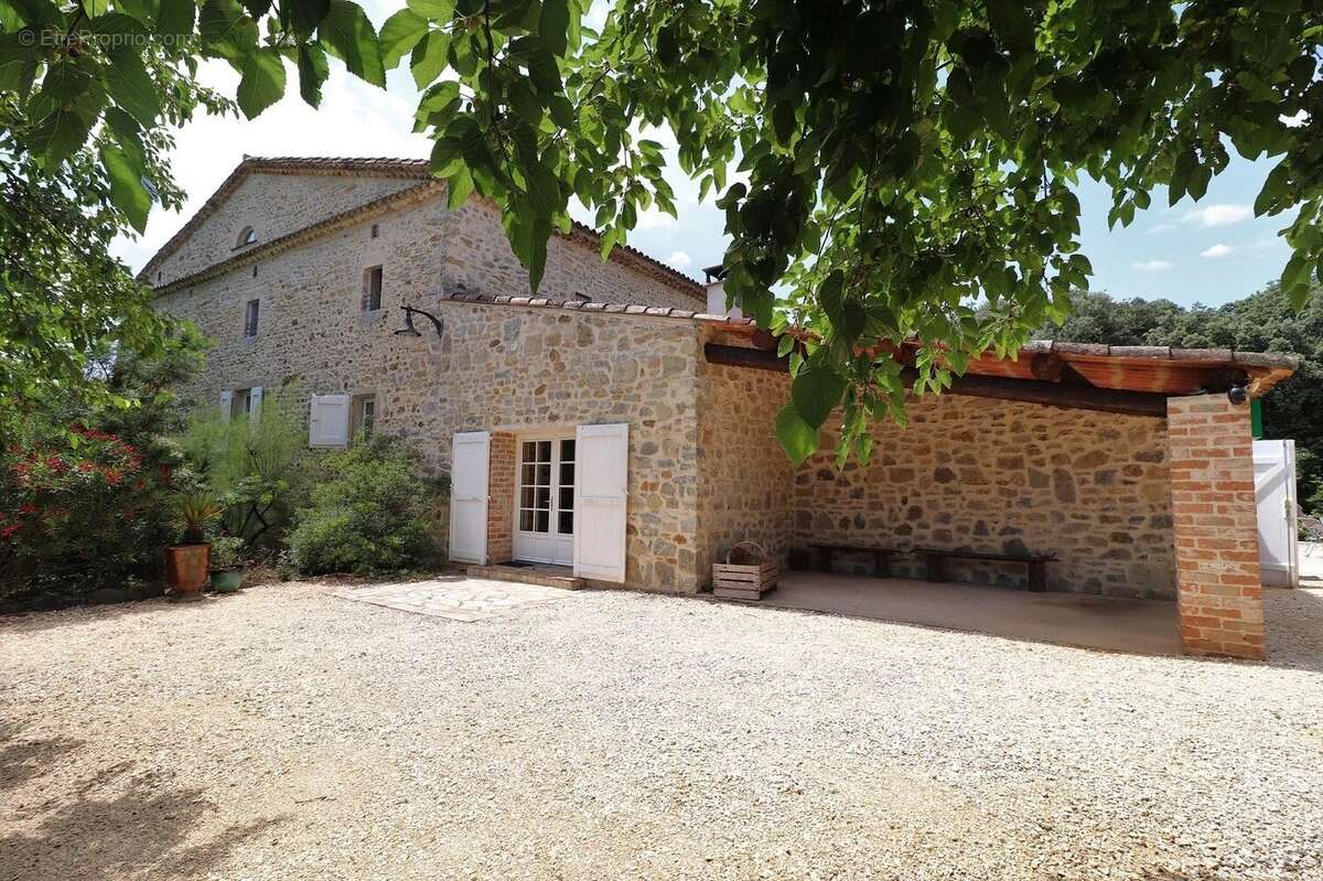 Maison à SAINT-MARTIN-DE-VALGALGUES