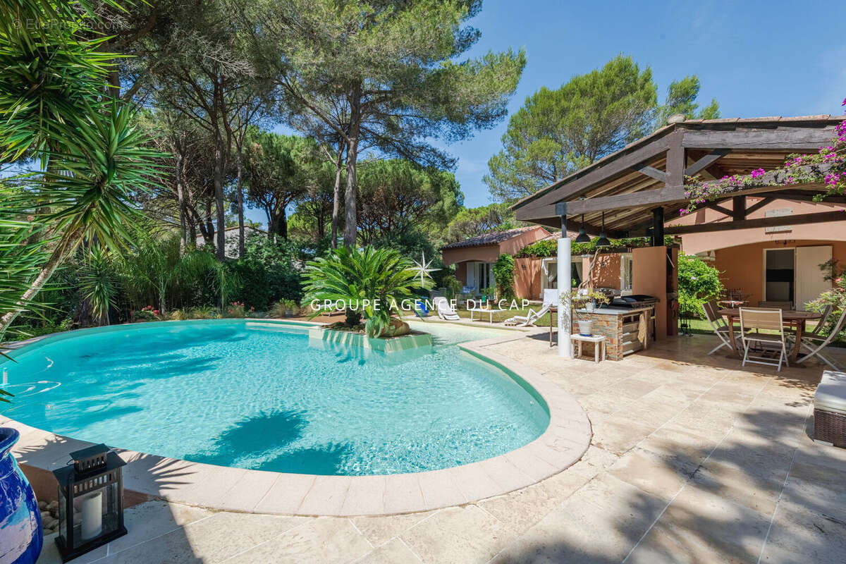 Valescure proche commerces et golfs villa 5 pieces avec piscine - photo 2