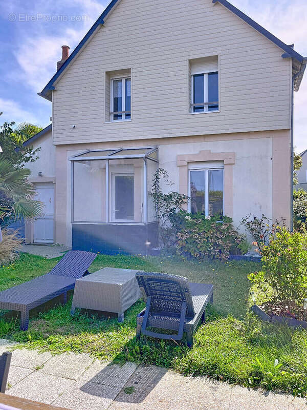 Maison à SAINT-BRIAC-SUR-MER