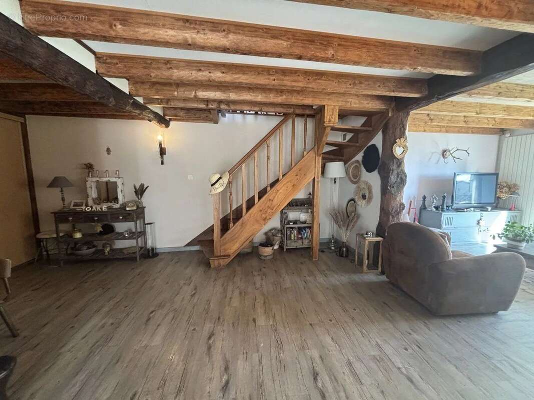 Maison à SAINTE-BAZEILLE