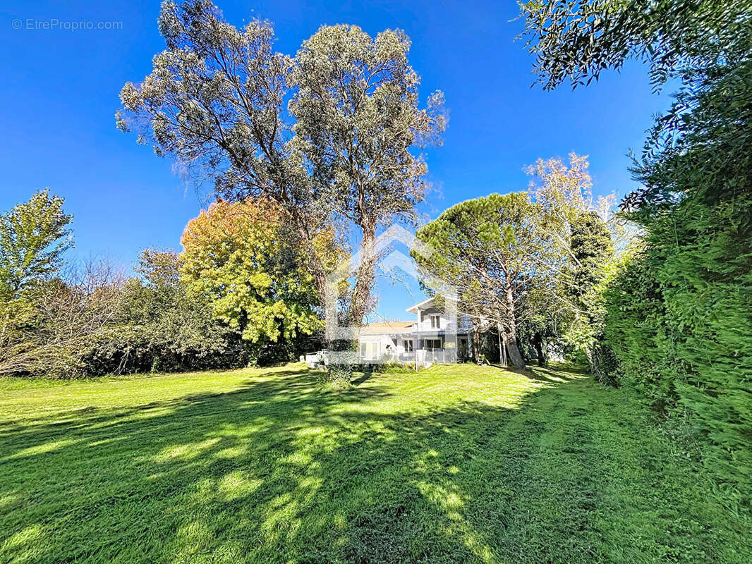 Maison à LE TAILLAN-MEDOC