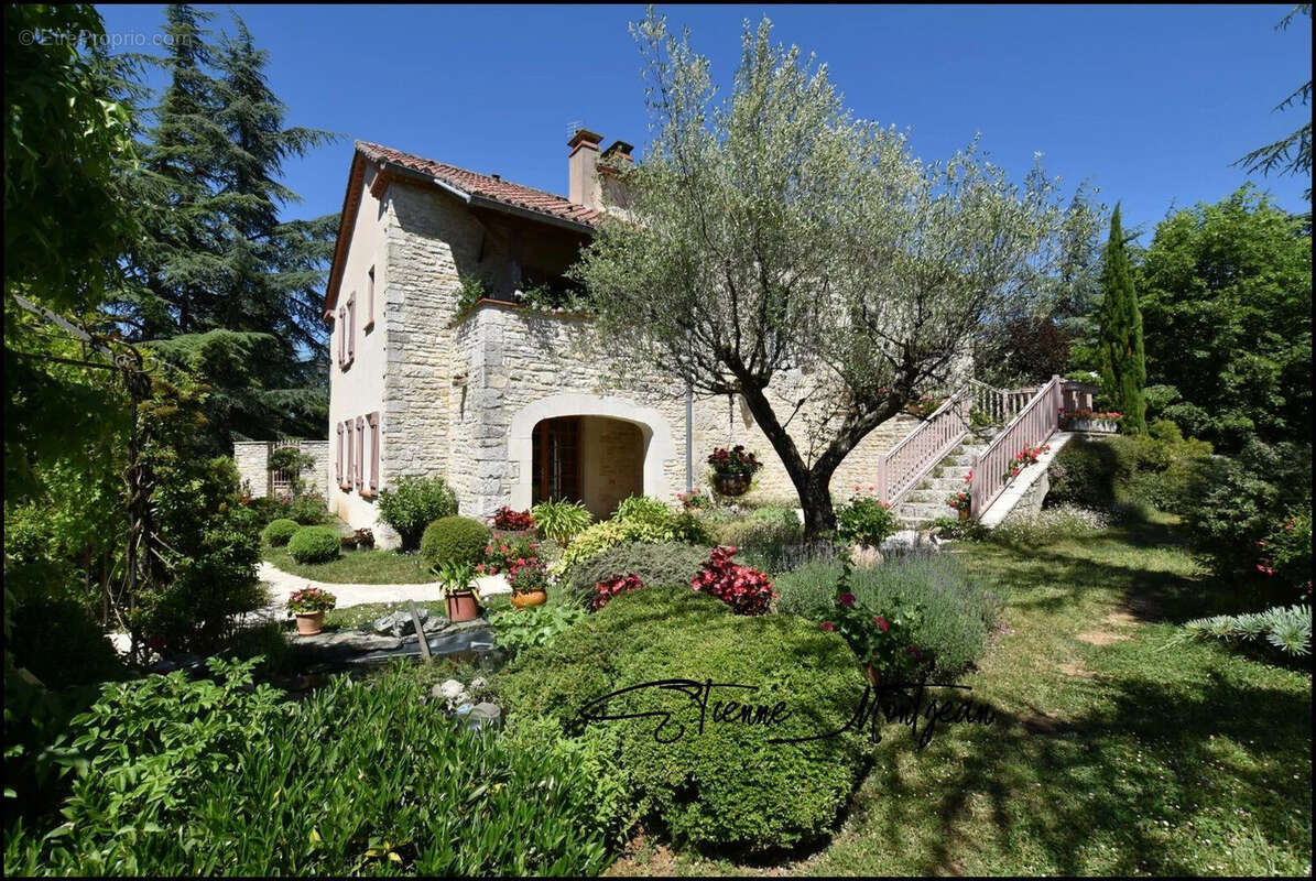 Maison à LE MONTAT