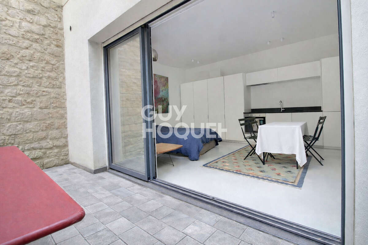 Appartement à PARIS-18E