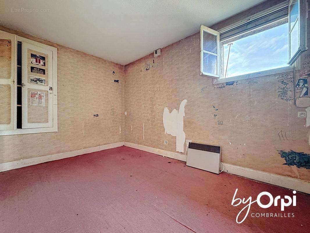 Maison à SAINT-ELOY-LES-MINES