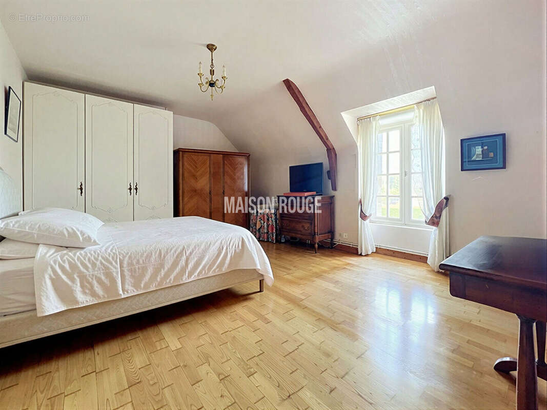 Maison en pierre, vie de plain-pied, dépendance aménageable, garage et grand terrain, proche mer - photo 10
