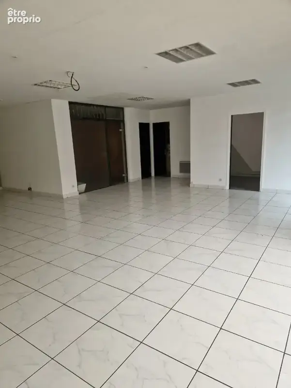 RIEUMES Centre immeuble de 180 m² - photo 10