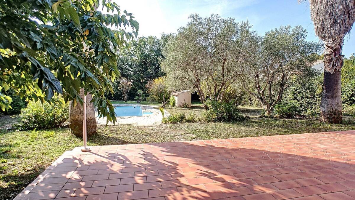 Maison à SIX-FOURS-LES-PLAGES