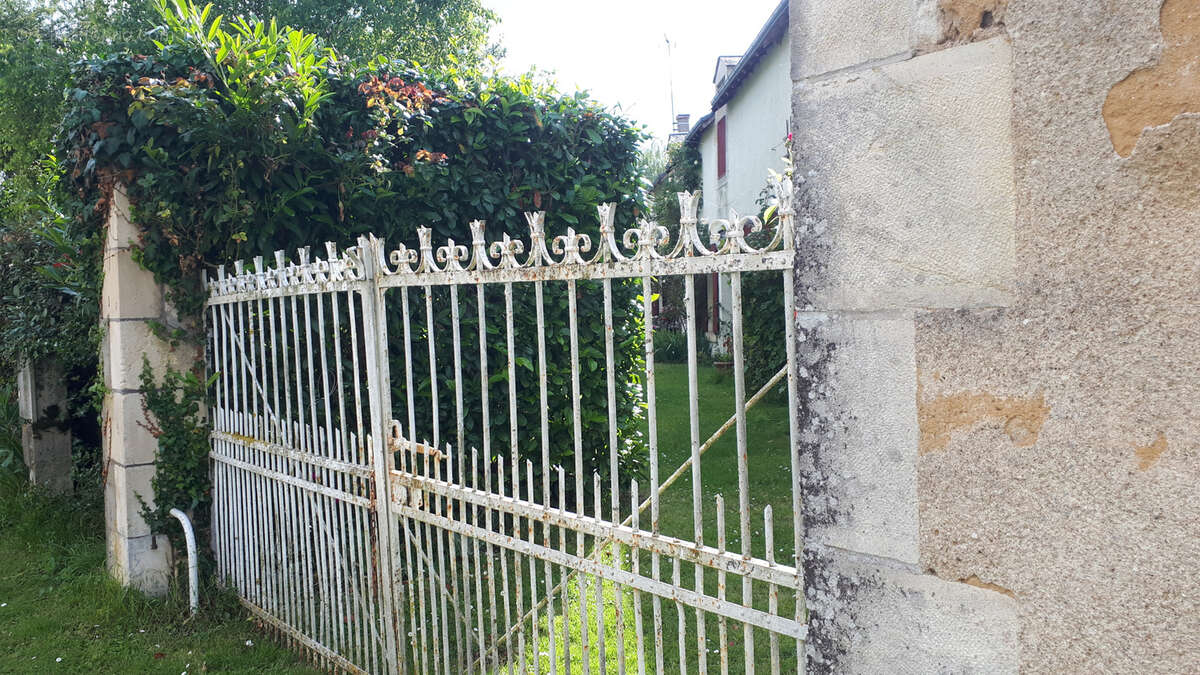 Maison à LUCAY-LE-LIBRE